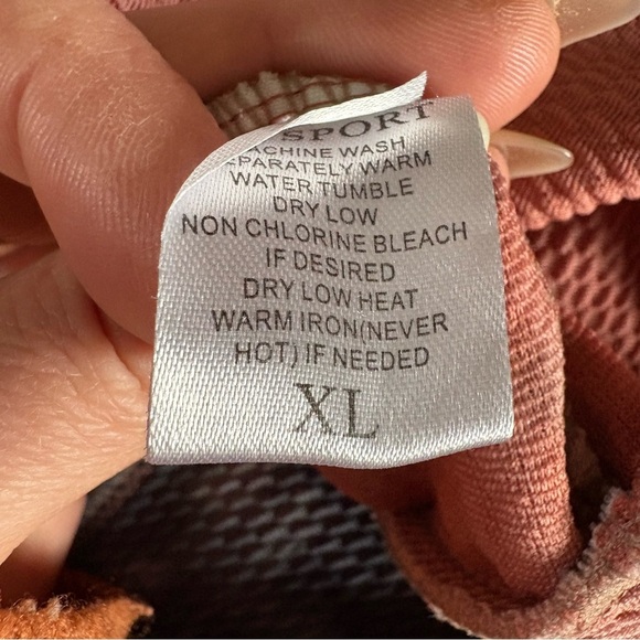 AQ-Sport XL Tie-Dye Hoodie in Pink, Peach, and Black Waffle-knit - Picture 12 of 12